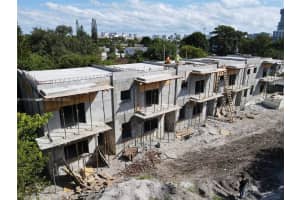 211 Se 4th St 4, Hallandale Beach