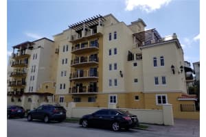 322 Madeira Ave 102, Coral Gables