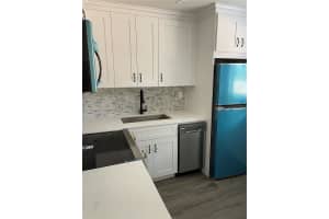 1605 Pennsylvania Ave 202, Miami Beach