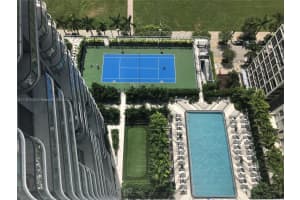 121 Ne 34 St 2215, Miami