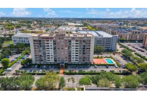 4675 W 18th Ct 706, Hialeah