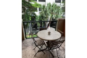 2951 S Bayshore Dr 417, Miami
