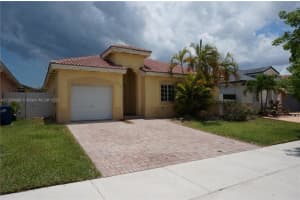 10246 Sw 227th St, Miami