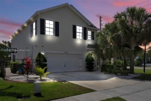3773 Whitney Park Ln, Lake Worth