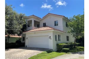 6701 Poinciana Ct, South Miami