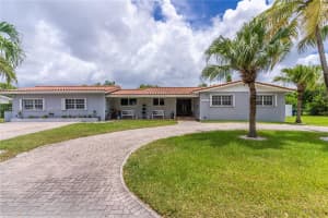8345 Sw 90th St, Miami 8345 Sw 90th St, Miami