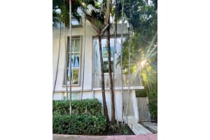 828 3rd St 208, Miami Beach