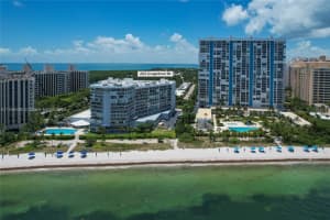 265 Grapetree Dr 111, Key Biscayne