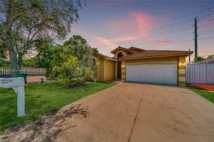 16680 Nw 75th Ave, Hialeah