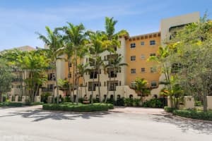 650 Valencia Ave 304, Coral Gables