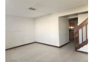 8350 Nw 8th St 1-5, Miami