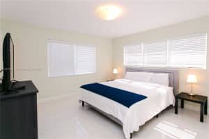 951 Washington St, Hollywood