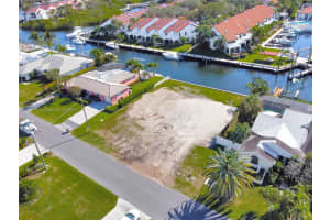 2400 Edward Rd, Palm Beach Gardens