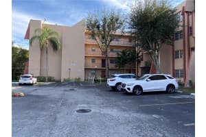 13715 Kendale Lakes Cir A-206, Miami 13715 Kendale Lakes Cir A-206, Miami