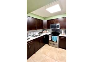 1750 W 56th St 203, Hialeah