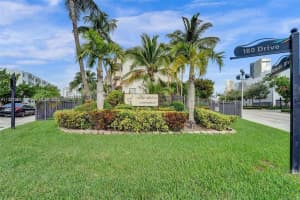 250 Sw 181st Dr 212, Sunny Isles Beach