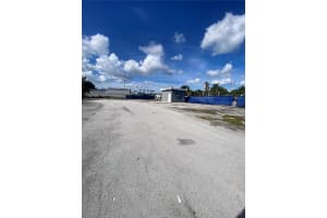 300 Nw 79th St, Miami