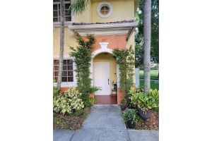 7230 Nw 174th Ter 204, Miami