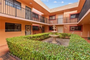 1340 W 41st St 102, Hialeah