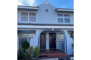 6990 Nw 173rd Dr 2002, Hialeah