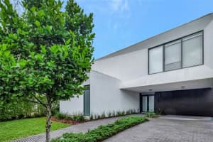 8630 Arboretum Ln, Miami