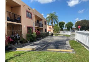 1380 W 41st St 201, Hialeah
