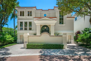 3503 Bayshore Villas Dr, Coconut Grove