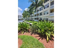 1889 S Ocean Dr 107, Hallandale Beach
