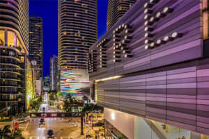 55 Sw 9th St 3906, Miami