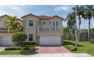 11366 Nw 74th Ter, Doral