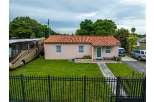 3360 E 10th Ave, Hialeah