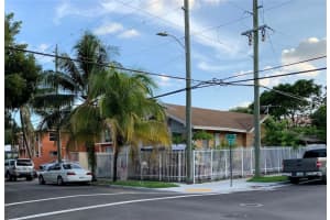1104 Nw 6th St, Miami
