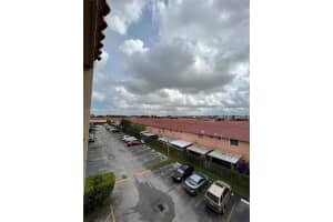 8095 Nw 8th St 403, Miami
