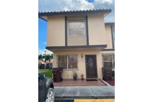 1138 W 41st St 82, Hialeah