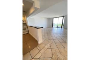 13499 Biscayne Blvd 1505, North Miami
