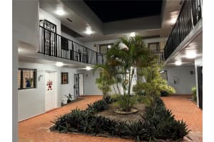 1300 W 41st St 106, Hialeah