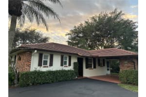 9093 W Thunderbird Dr, Coral Springs