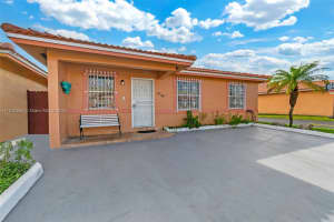 2238 W 74th Ter 39c, Hialeah 2238 W 74th Ter 39c, Hialeah