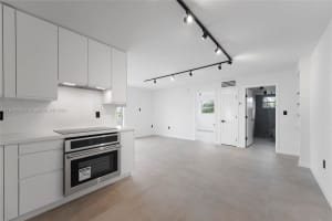 240 Collins Ave 4a, Miami Beach