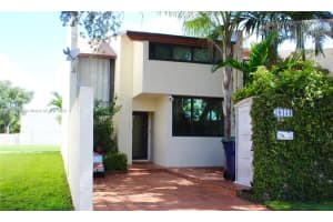 10433 Sw 80th St, Miami