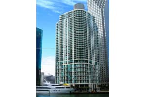 300 S Biscayne Blvd T-2709, Miami
