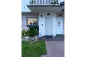 1000 Sw 104th Ct D-108, Miami 1000 Sw 104th Ct D-108, Miami