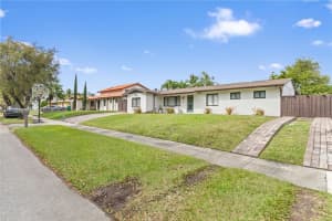 11580 Sw 112th Ave Rd, Miami