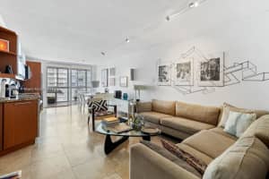 145 Se 25th Rd 804, Miami