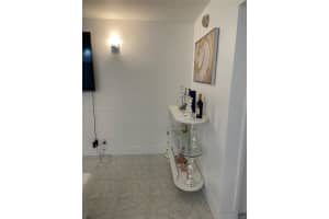 541 N Blue Heron Dr 117, Hallandale Beach