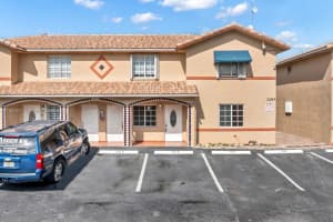 3264 W 70th St 102, Hialeah