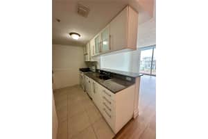 275 Ne 18th St 909, Miami