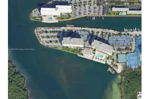 300 Bayview Dr 906, Sunny Isles Beach