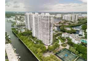 2000 Island Blvd 908, Aventura