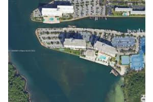 300 Bayview Dr 906, Sunny Isles Beach